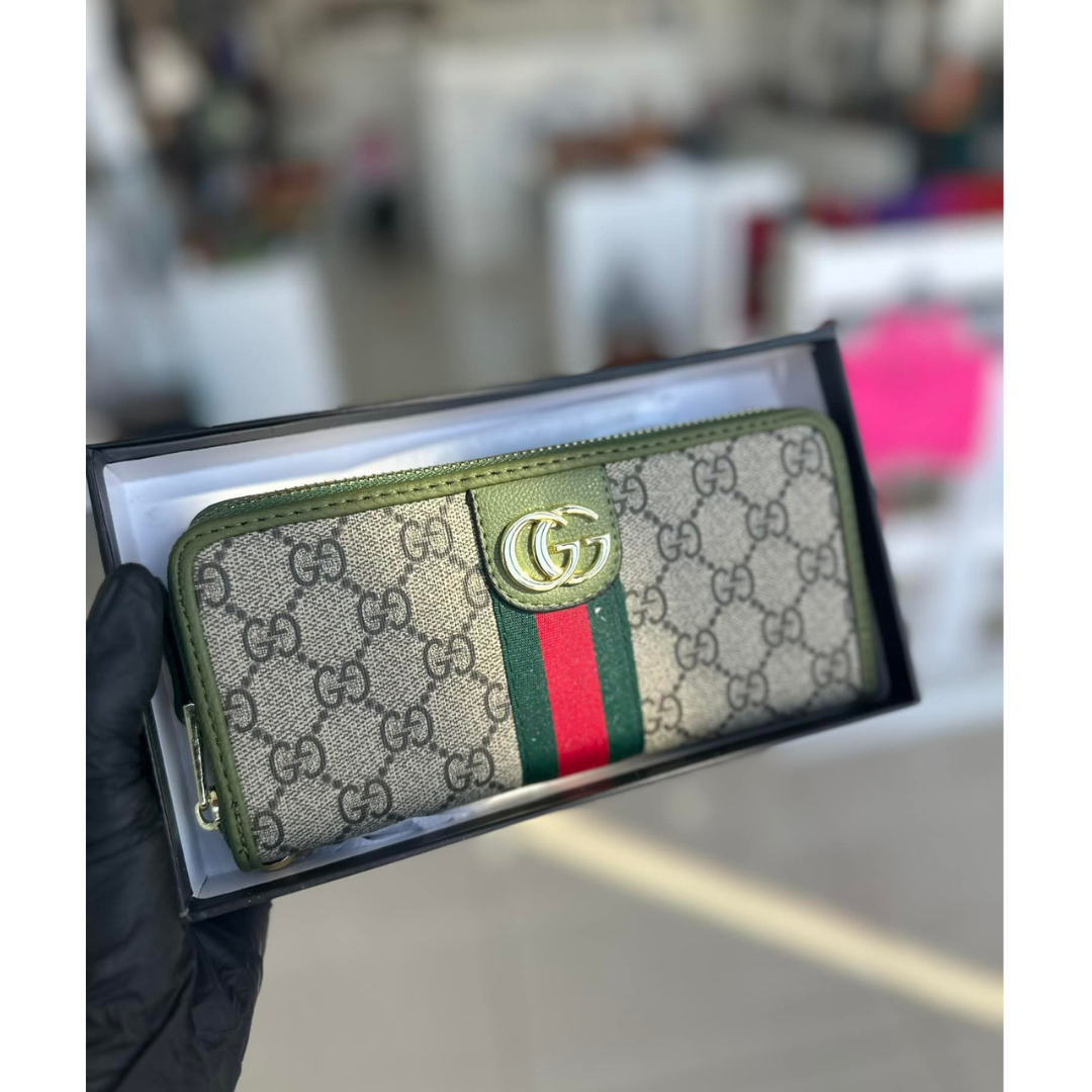 Gucci cüzdan