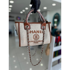 Chanel marka küçük boy çanta
