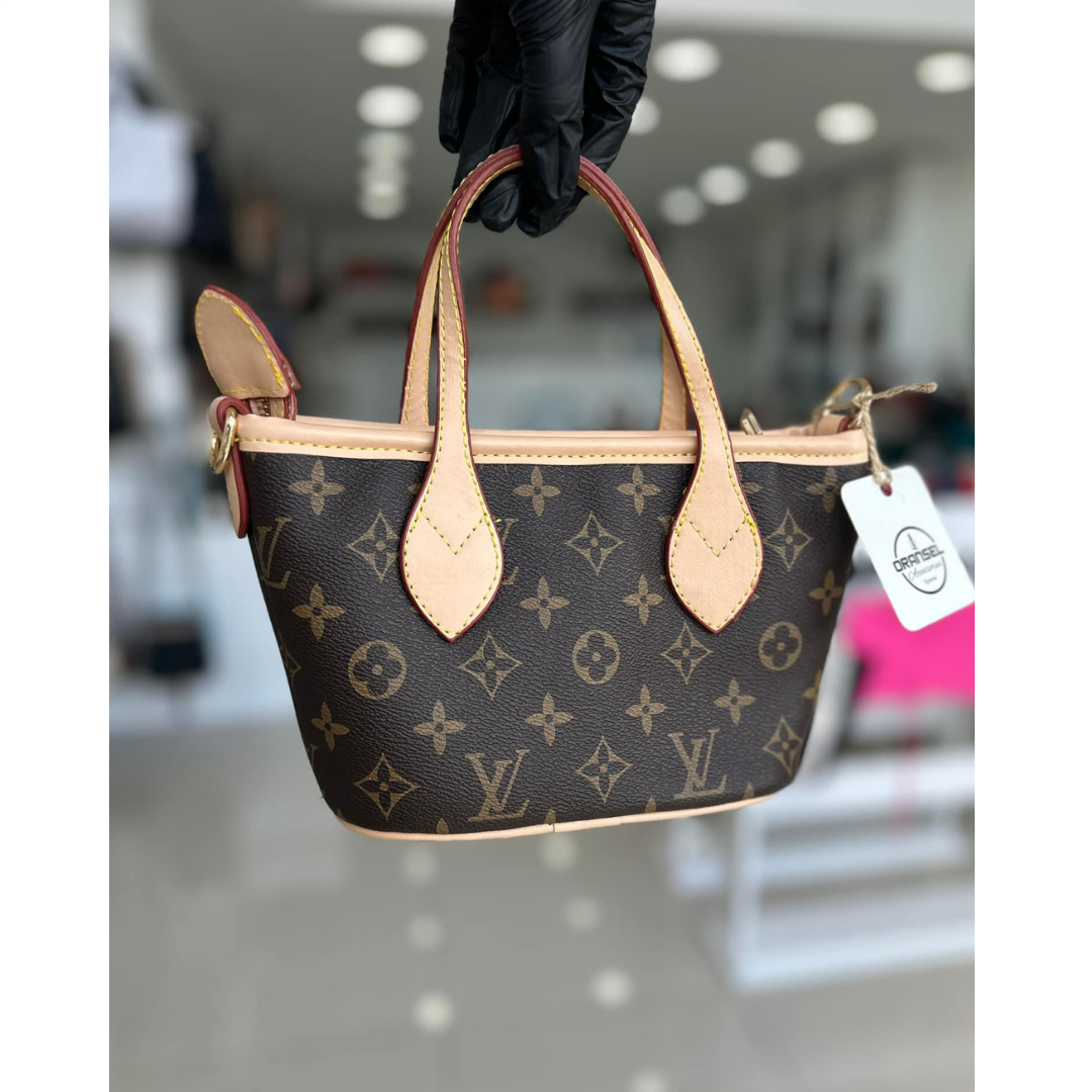 LV marka küçük boy çanta