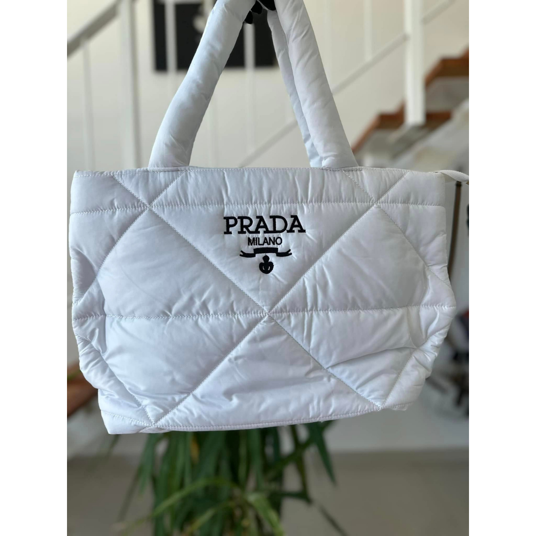 Prada marka büyük boy çanta