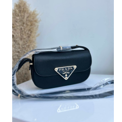Prada marka çanta