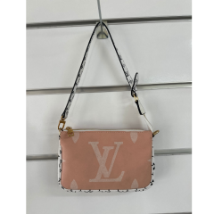 LV çift taraflı çanta modeli
