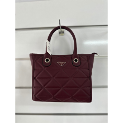 Prada marka çanta