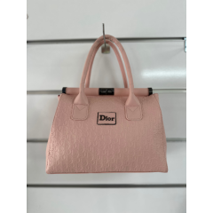C.Dior marka çanta